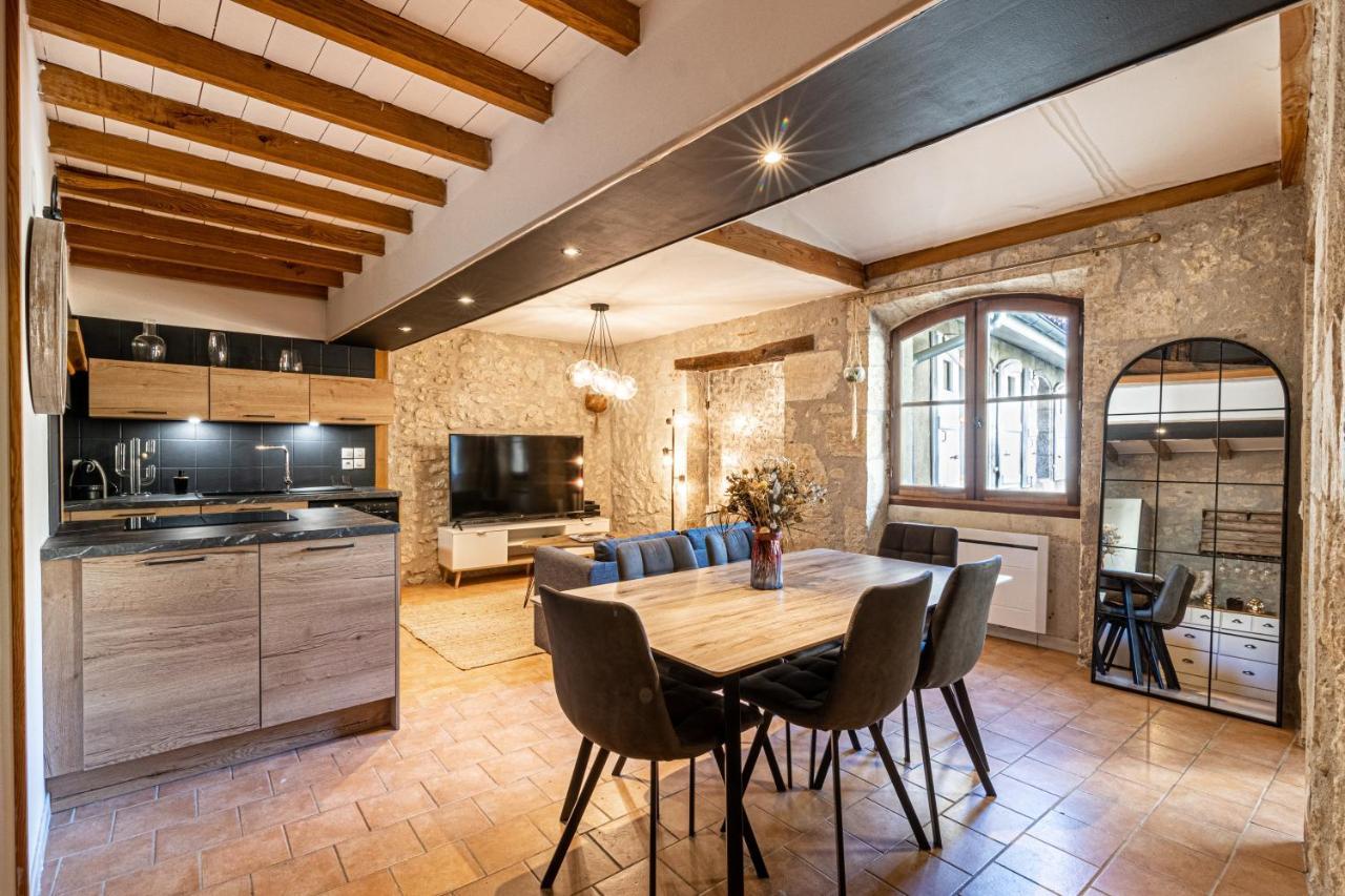 Superbe Appartement, Situe Au Coeur De La Ville. Auch Bagian luar foto